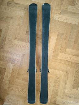 lyže Aromic + hůlky - 2