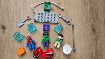 LEGO Duplo 10876 Dobrodružství Spider-Mana a Hulka - 2