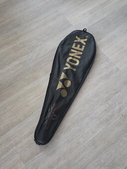 Zánovní badmintonová raketa Yonex Voltric - 2