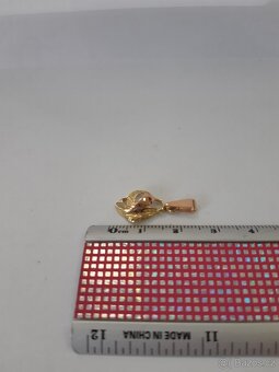 Zlatý přívěšek-dvojí zlato - 2