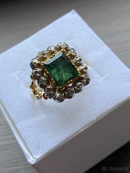 Zlatý prsten se smaragdem a diamantovými routy - 2