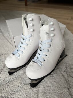 Dívčí brusle Crowned Luxury vel. 32 - 2