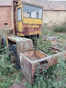 Čelní nakladač UNC 151 - 2