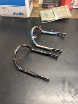 Držáky Jawa mustang - 2