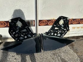 Zadní boční okna Mercerdes Benz - 2