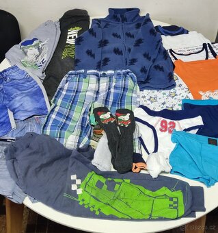 Oblečení 122-128 - 2