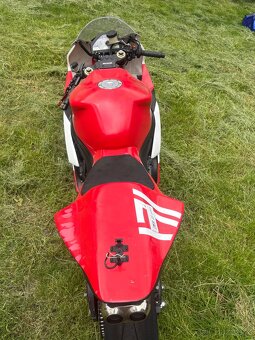 Okruhova Honda CBR 1000RR Fireblade 06 - 2