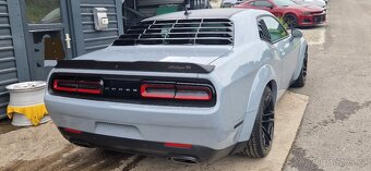 Dodge Challenger 5,7 widebody Hellcat - 2
