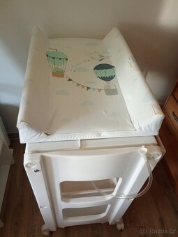 Přebalovací pult cosatto - 2