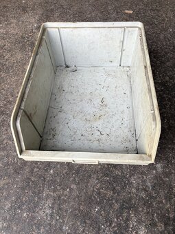 Zkosené bedny plast - 2