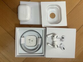 Apple AirPods Pro 1 - 2