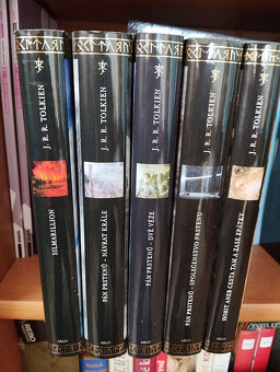 Prodám trilogii Pán prstenů, Hobit, Silmarillion - 2