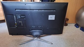 Samsung UE40F6200 - 2