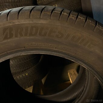 Letní pneu 235/55 R17 103Y Bridgestone 3,5-4mm - 2
