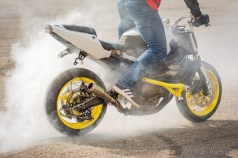 Honda CBR 600 f4i Stunt - 2
