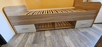 Postel 90x200 cm vč. roštu a matrace. - 2