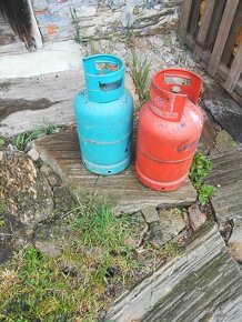 bomba 10 kg 2x, 2.5 kg 1x prázdná + vařič - 2