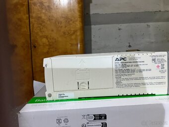 APC 500 s baterií - 2