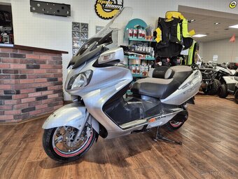Suzuki Burgman 650 Executive - 2
