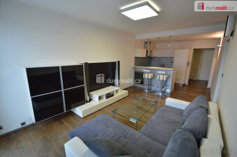 Pronájem 2kk 53m2 +balkon 3m2 P Prosek Terezínská - 2