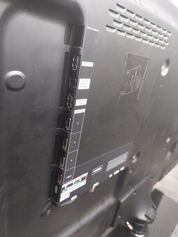Televize LED Samsung UE37D5520 - 2