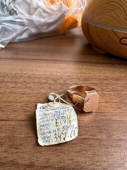 Zlato / Historický zlatý prsten SSSR - 2