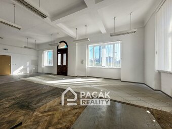 Pronájem kanceláře na velice frekventovaném místě, na nároží - 2