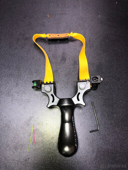 Lovecký prak s laserem - 2