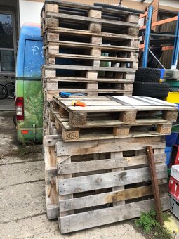 Europalety cca 24ks cena za kus 100kč - 2