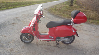Piaggio Vespa GTS 125 - 2