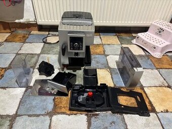 Kávovar dhelongi - 2