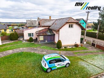 Březovice, prodej rodinného domu 5+1 na pozemku 2427m2. - 2