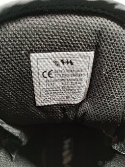 Pracovní boty, nepromokavé, vhodné i na motorku - 2