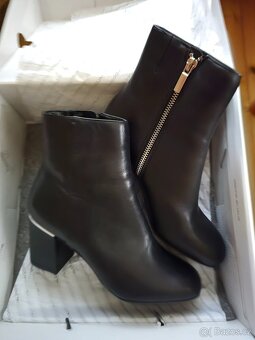 Dámské zimní boty ,černá barva,vel.36 - 2