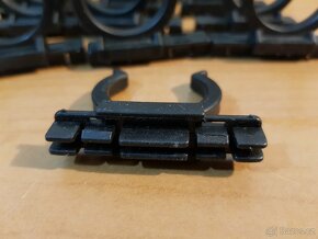 Držák soklové lišty, Více TYPŮ    ZASLÁNÍ: 30,- - 2