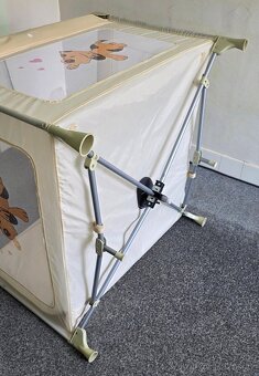 Prodám skládací dětskou ohrádku - 2