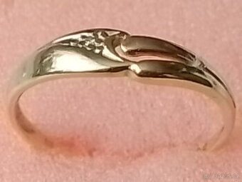 Prstýnek s diamantem 585/1000 - 2