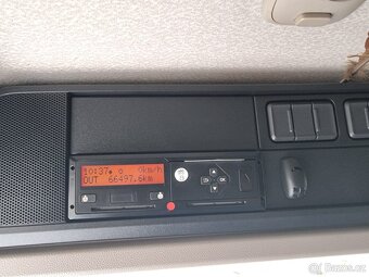 Predám TATRA Phoenix - nosič kontajnerov - 2