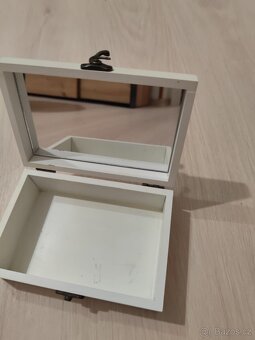 Dřevěná malá skříňka- Provence - 2