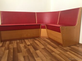 Rohová lavice s uloženým prostorem - 2