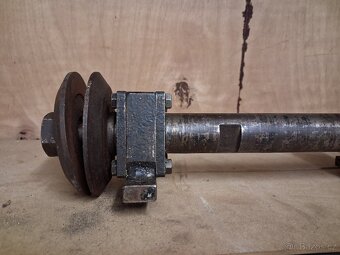 HŘÍDEL NA CIRKULÁRKU - 2