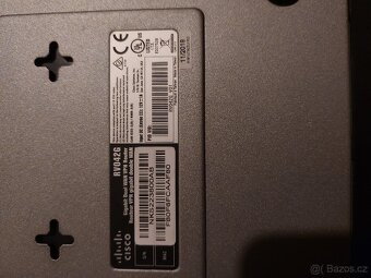 Cisco Dual WAN VPN Router RV042G - 2