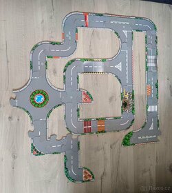 Dětská garáž+ kartonová silnice -puzzle - 2
