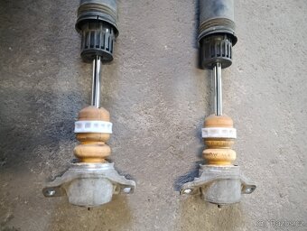 Škoda Superb 3 - zadní DCC adaptivní tlumiče - 2