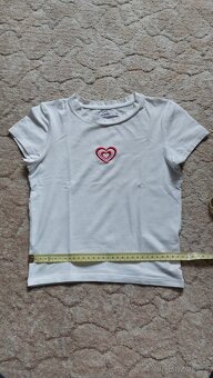 Dívčí crop top Cropp - 2