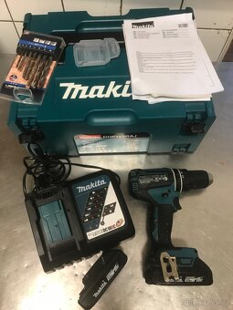 Makita aku vrtačka s překlepem DHP 485 AJ top stav - 2