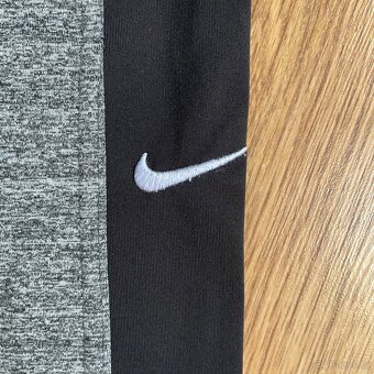 Černé Nike legíny velikosti L - 2