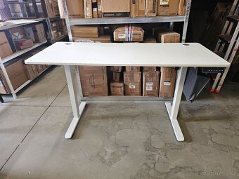 NOVÝ ELEKTRICKÝ VÝŠKOVĚ NASTAVITELNÝ PC STŮL - 4x paměť výšk - 2