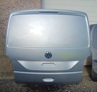 Zadní páté 5-té dveře VW Transporter T6 a Peugeot Traveller - 2