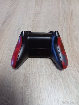 X-box one ovladač - 2